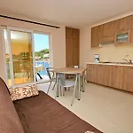 Apartman Seaside With A Swimming Pool Lumbarda, Korcula - 9303 Lumbarda