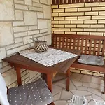 Seaside With A Swimming Pool Lumbarda, Korcula - 9303 Apartman