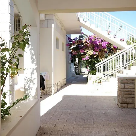 Seaside With A Swimming Pool Lumbarda, Korcula - 9303 Appartamento *