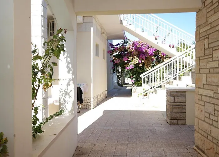 Seaside With A Swimming Pool Lumbarda, Korcula - 9303 Appartamento *